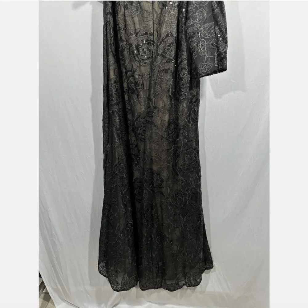 NWT $698 Mac Duggal [ 8 ] Embellished One Puff Sleeve Trumpet Gown in Black Q582